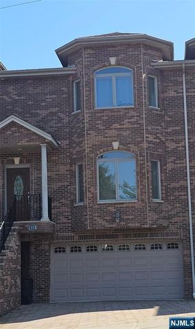237 Central Boulevard 2, Palisades Park, NJ 07650