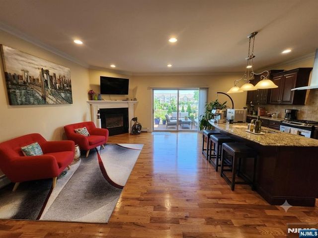 237 Central Boulevard 2, Palisades Park, NJ 07650