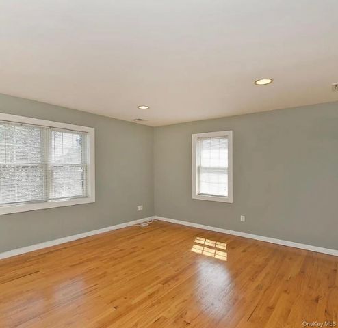 16A Inwood Road, Port Washington, NY 11050