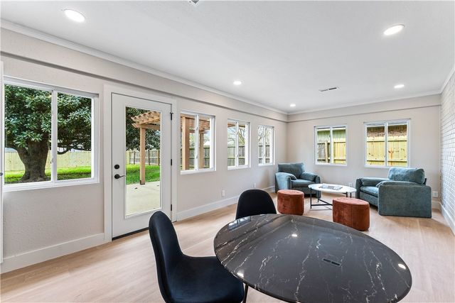 2110 SE 16th Street, Bentonville, AR 72712