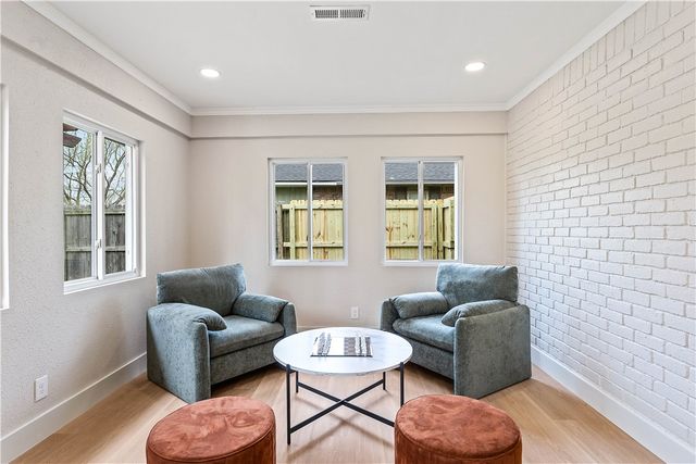 2110 SE 16th Street, Bentonville, AR 72712