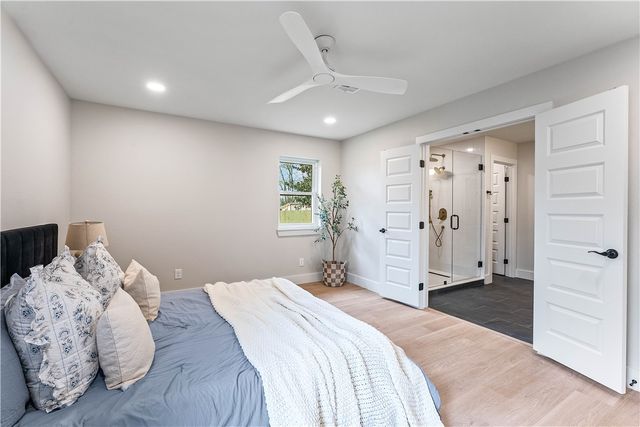 2110 SE 16th Street, Bentonville, AR 72712