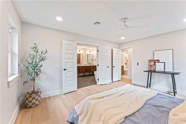 2110 SE 16th Street, Bentonville, AR 72712