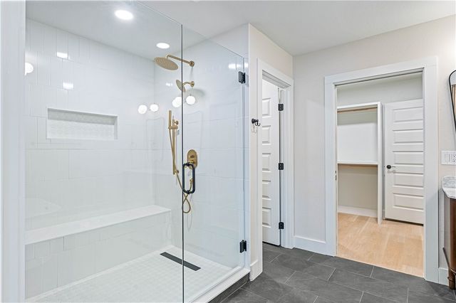 2110 SE 16th Street, Bentonville, AR 72712