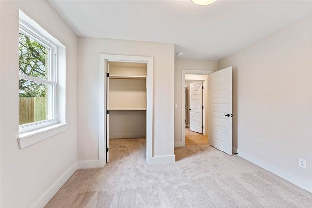 2110 SE 16th Street, Bentonville, AR 72712