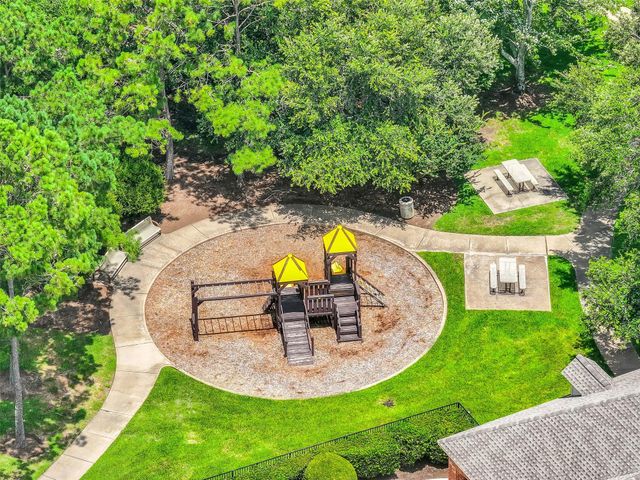 3105 Autumn Leaf Drive, Friendswood, TX 77546