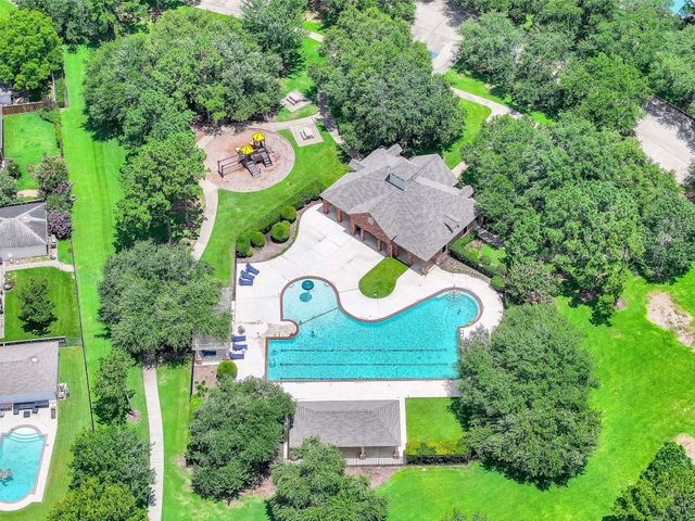 3105 Autumn Leaf Drive, Friendswood, TX 77546