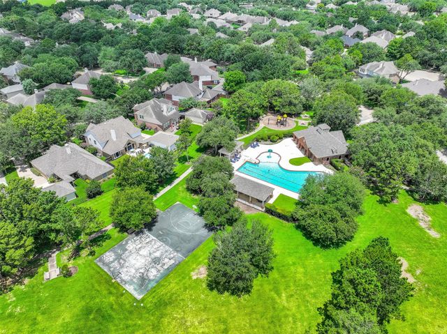 3105 Autumn Leaf Drive, Friendswood, TX 77546