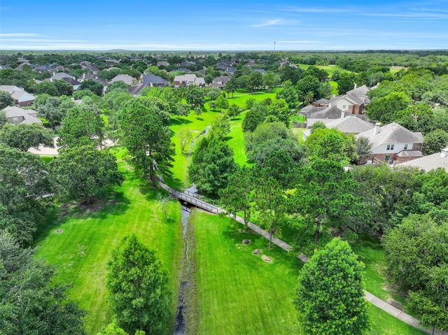 3105 Autumn Leaf Drive, Friendswood, TX 77546