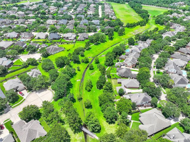 3105 Autumn Leaf Drive, Friendswood, TX 77546