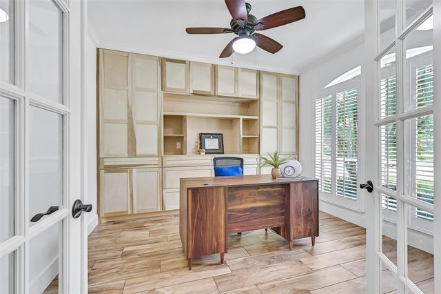 3105 Autumn Leaf Drive, Friendswood, TX 77546