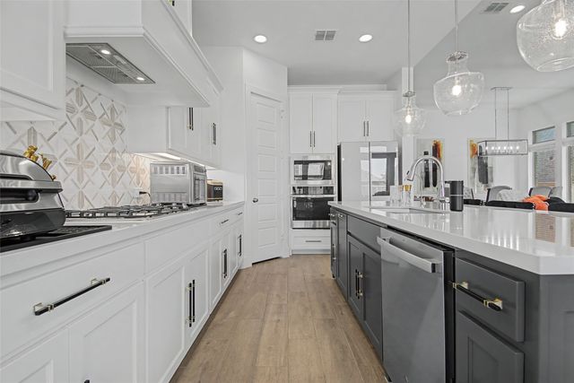 1220 Whitecliff Drive, Forney, TX 75126