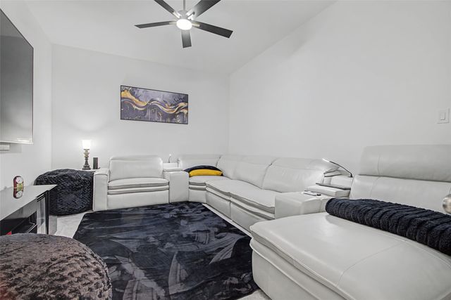 1220 Whitecliff Drive, Forney, TX 75126