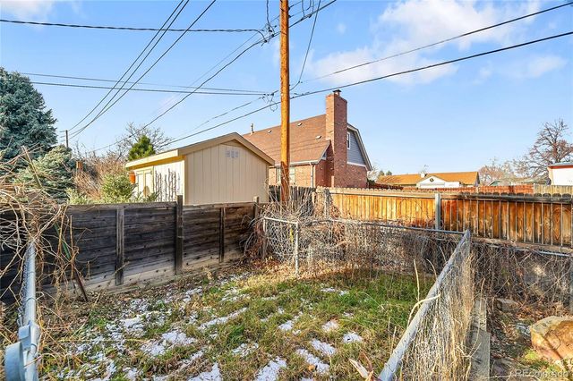 9083 W Iowa Avenue, Lakewood, CO 80232