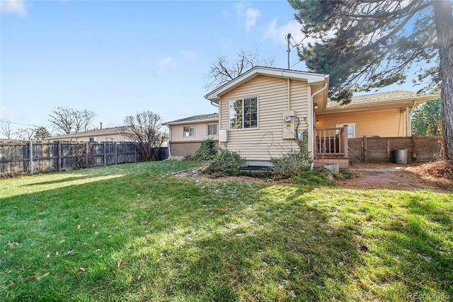 9083 W Iowa Avenue, Lakewood, CO 80232