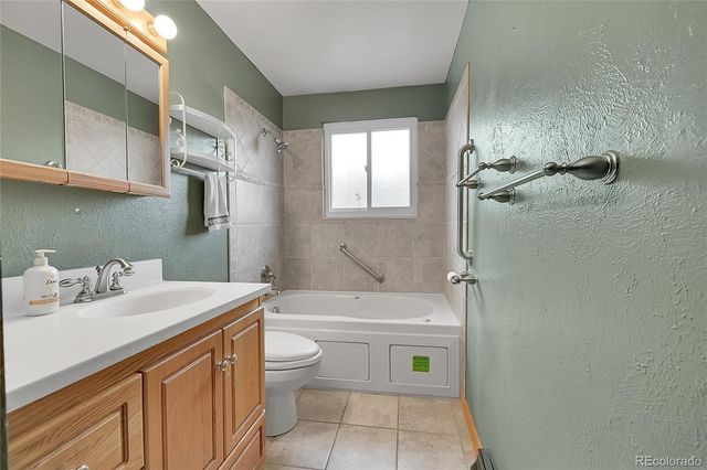 9083 W Iowa Avenue, Lakewood, CO 80232