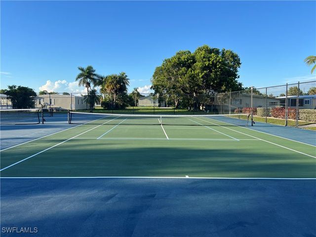 120 Grassy Key LN 38, Naples, FL 34114