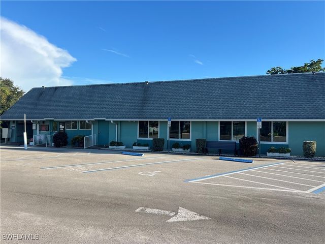 120 Grassy Key LN 38, Naples, FL 34114