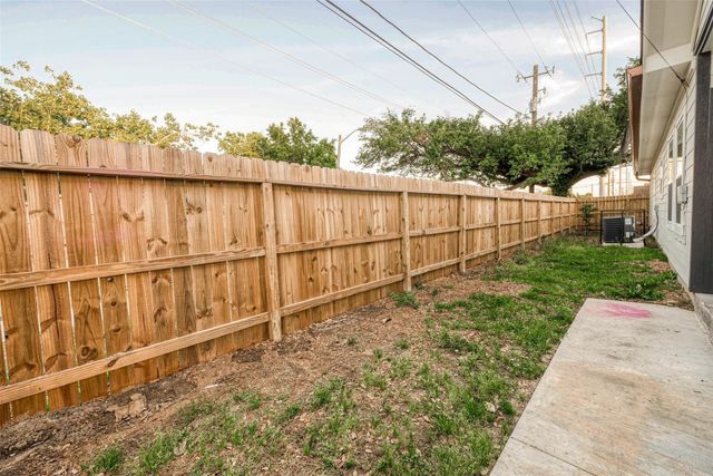 336 De Haven Street A, Houston, TX 77029