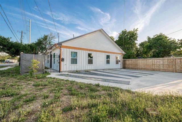 336 De Haven Street A, Houston, TX 77029