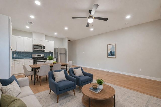 336 De Haven Street A, Houston, TX 77029