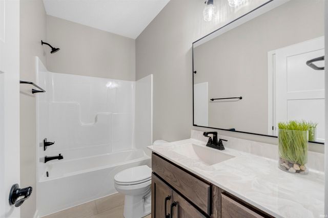 17645 Monza Pass, Huntertown, IN 46748