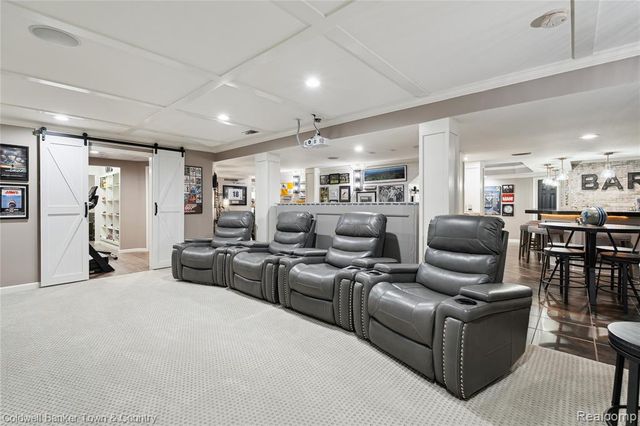 324 Nairn Circle, Highland, MI 48357