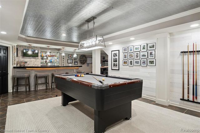 324 Nairn Circle, Highland, MI 48357