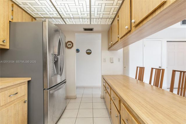 20401 NE 30th Ave 416-8, Aventura, FL 33180