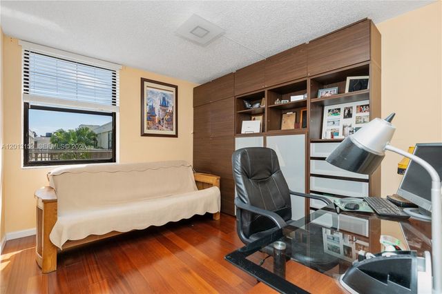 20401 NE 30th Ave 416-8, Aventura, FL 33180