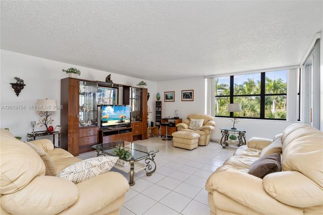 20401 NE 30th Ave 416-8, Aventura, FL 33180