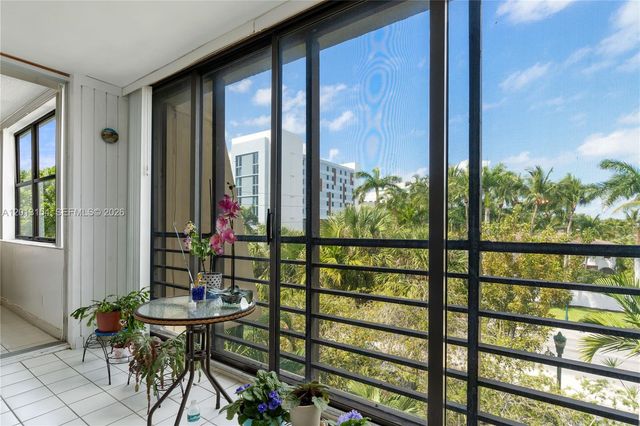 20401 NE 30th Ave 416-8, Aventura, FL 33180