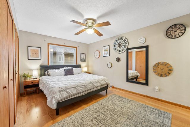 810 Clearbrook Lane, Vadnais Heights, MN 55127