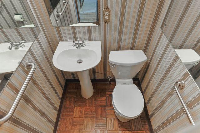 1605 E Jefferson Boulevard, South Bend, IN 46617