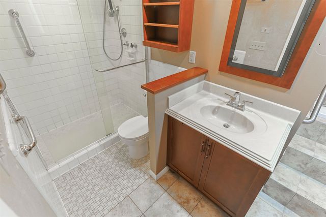 1605 E Jefferson Boulevard, South Bend, IN 46617