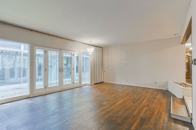 1605 E Jefferson Boulevard, South Bend, IN 46617