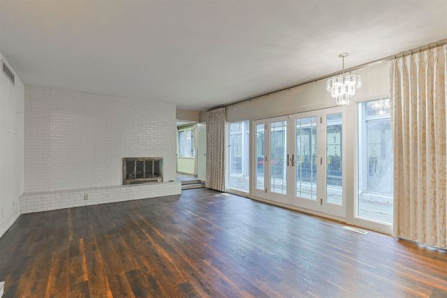 1605 E Jefferson Boulevard, South Bend, IN 46617