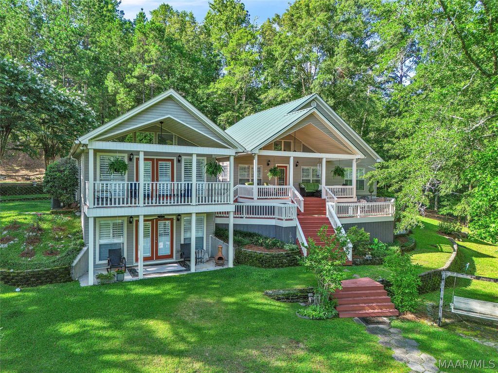 141 2nd Street, Eclectic, AL 36024