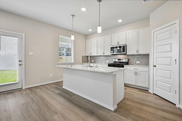 716 Sand Dollar Drive, Kemah, TX 77565