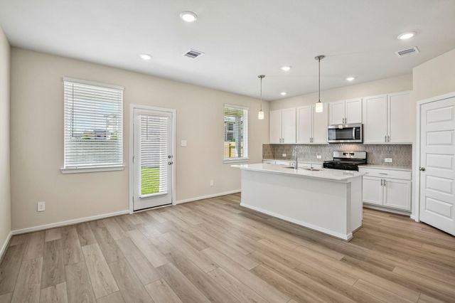 716 Sand Dollar Drive, Kemah, TX 77565