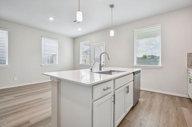 716 Sand Dollar Drive, Kemah, TX 77565