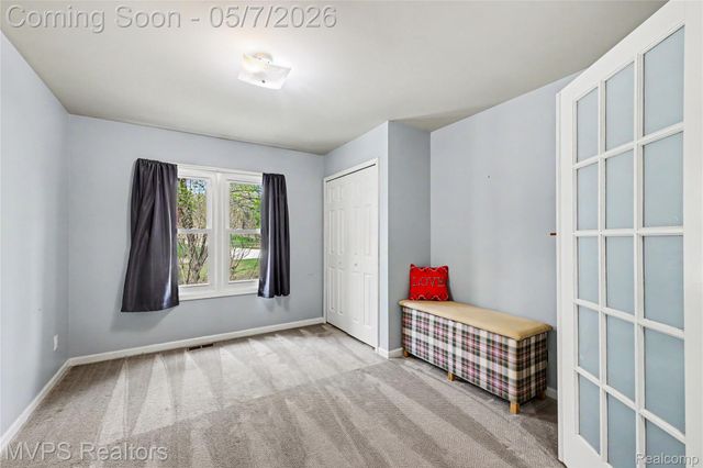 936 Wildbrook Lane, Lake Orion Village, MI 48362