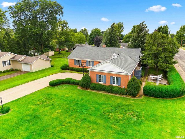 601 S WEST Street, Tremont, IL 61568