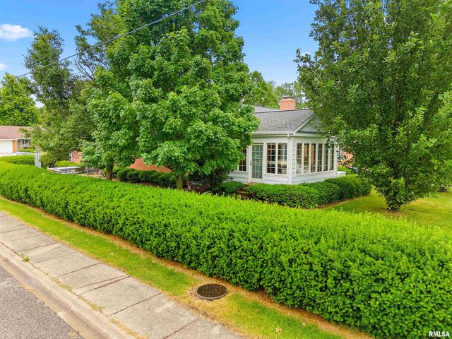 601 S WEST Street, Tremont, IL 61568