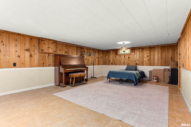 601 S WEST Street, Tremont, IL 61568