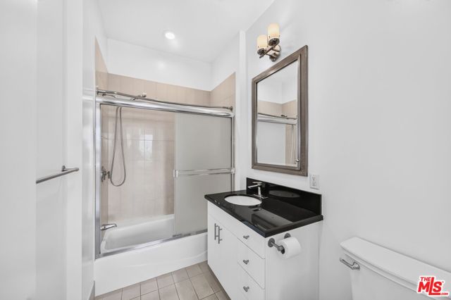 3810 Wilshire Boulevard 1108, Los Angeles, CA 90010