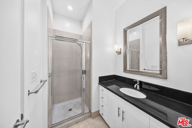 3810 Wilshire Boulevard 1108, Los Angeles, CA 90010