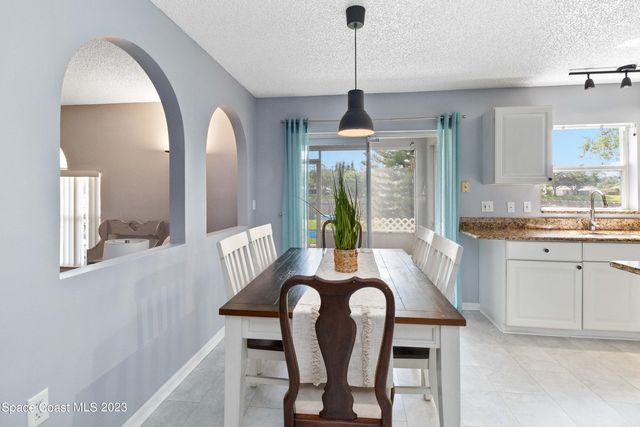 1531 Vista Lake Circle, Melbourne, FL 32904