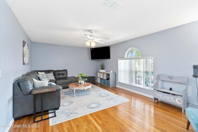 1531 Vista Lake Circle, Melbourne, FL 32904