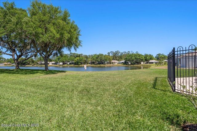 1531 Vista Lake Circle, Melbourne, FL 32904